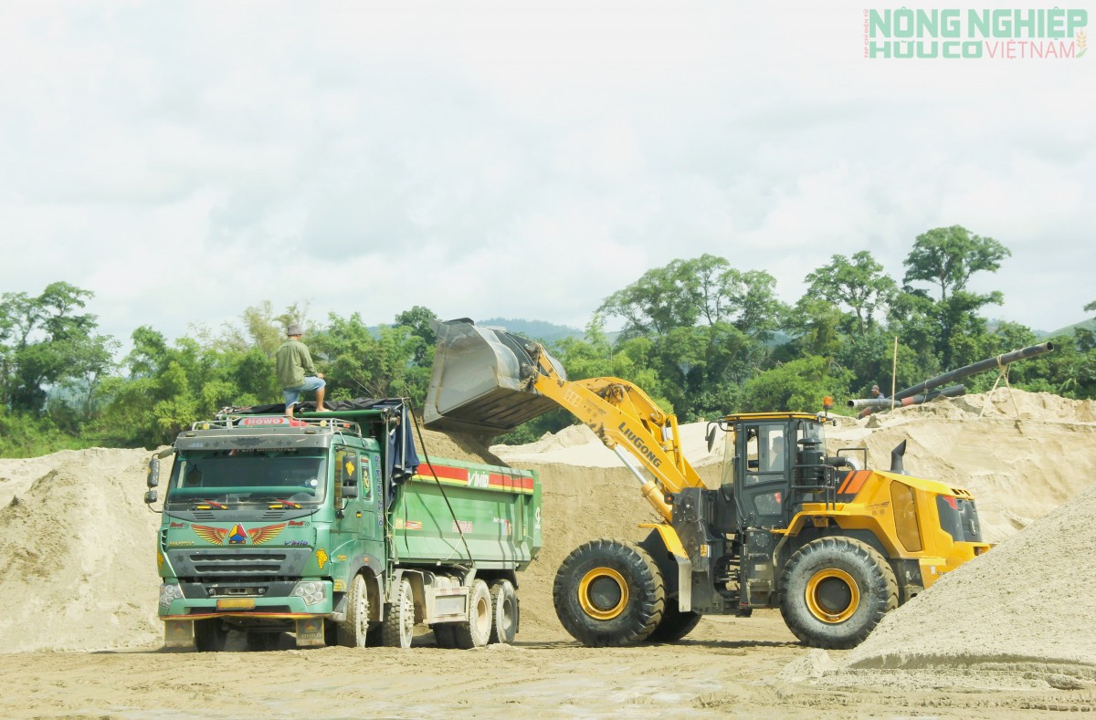 Nghệ An lắp đặt trạm cân, camera giám sát để quản lý chặt hoạt động khai thác khoáng sản