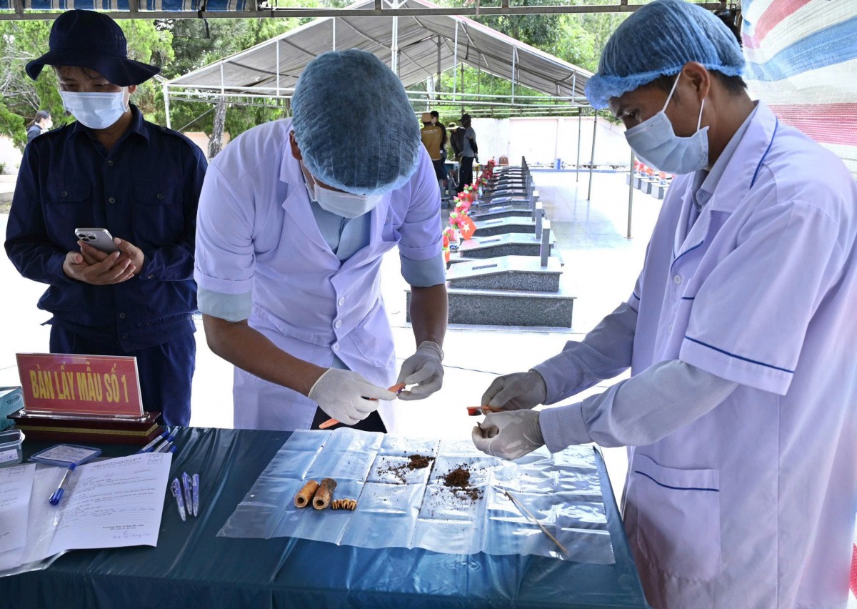 Tổ chức lấy mẫu AND 70 hài cốt liệt sĩ chưa xác định thông tin tại xã Ea Kar tỉnh Đắk Lắk
