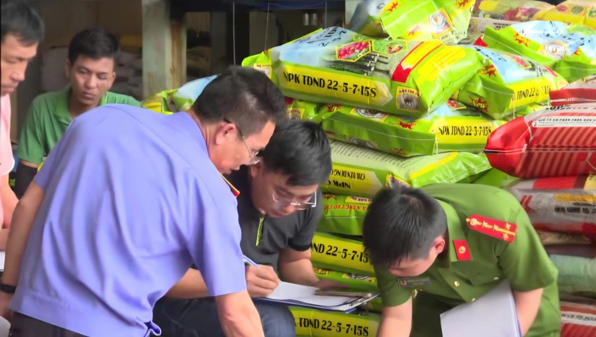 Đắk Lắk: Hai Tổng giám đốc lãnh án trong vụ sản xuất buôn bán hơn 1.750 tấn phân bón giả