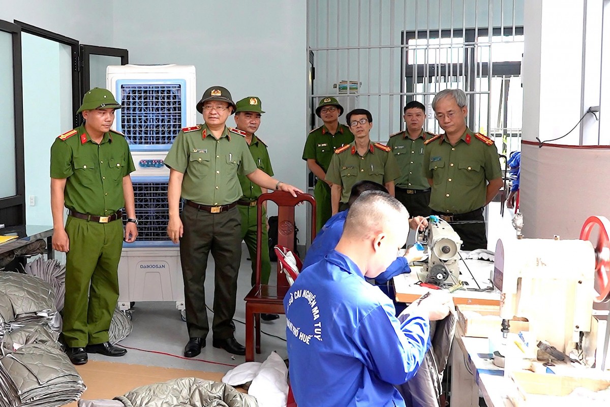 Thiếu tướng Nguyễn Thanh Tuấn