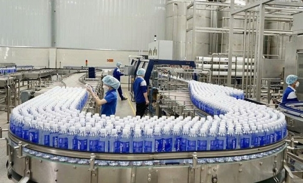Tăng cường giám sát việc chấp hành quyết định đình chỉ hoạt động các cơ sở sản xuất nước uống đóng chai