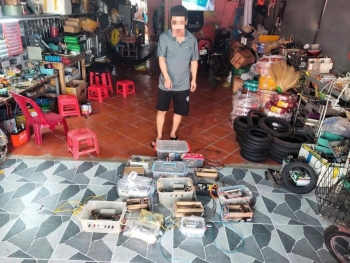 An Giang: Bắt quả tang đối tượng tàng trữ 19 bộ kích điện khai thác thủy sản