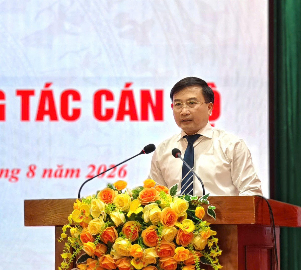 Đồng chí Phạm Mạnh Duyệt, Ủy viên Ban Chấp hành Đảng bộ tỉnh, Tân Bí thư Đảng ủy xã Nà Hang phát biểu nhận nhiệm vụ