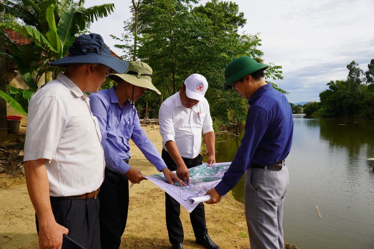 Chủ động ứng phó sạt lở bờ sông Nong, bảo vệ đất đai và sinh kế người dân