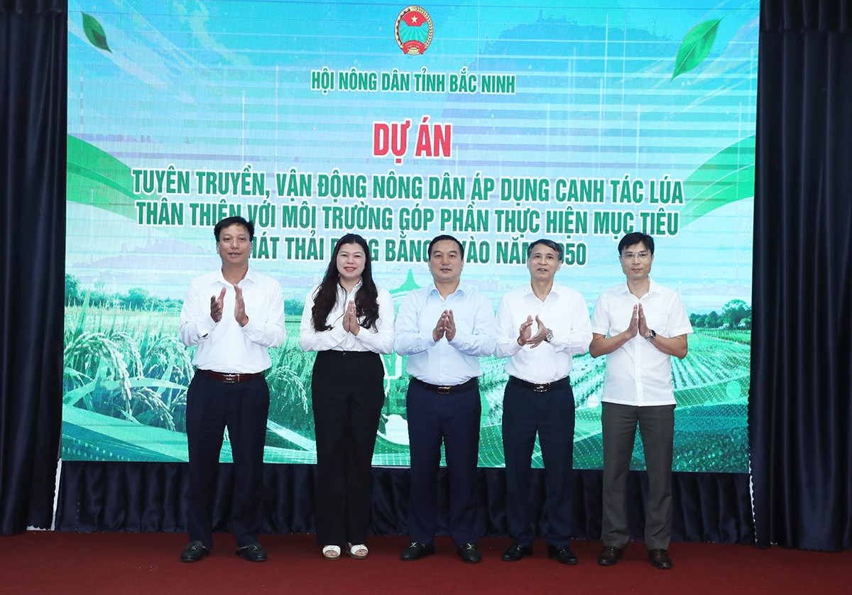 Bắc Ninh: Nhân rộng mô hình canh tác lúa giảm phát thải, hướng tới mục tiêu Net Zero 2050
