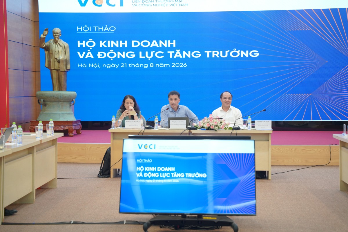 Các chuyên gia, đại diện cơ quan quản lý và hộ kinh doanh trao đổi về thuế, hóa đơn điện tử, chi phí tuân thủ và những khó khăn trong quá trình thực hiện chính sách.
