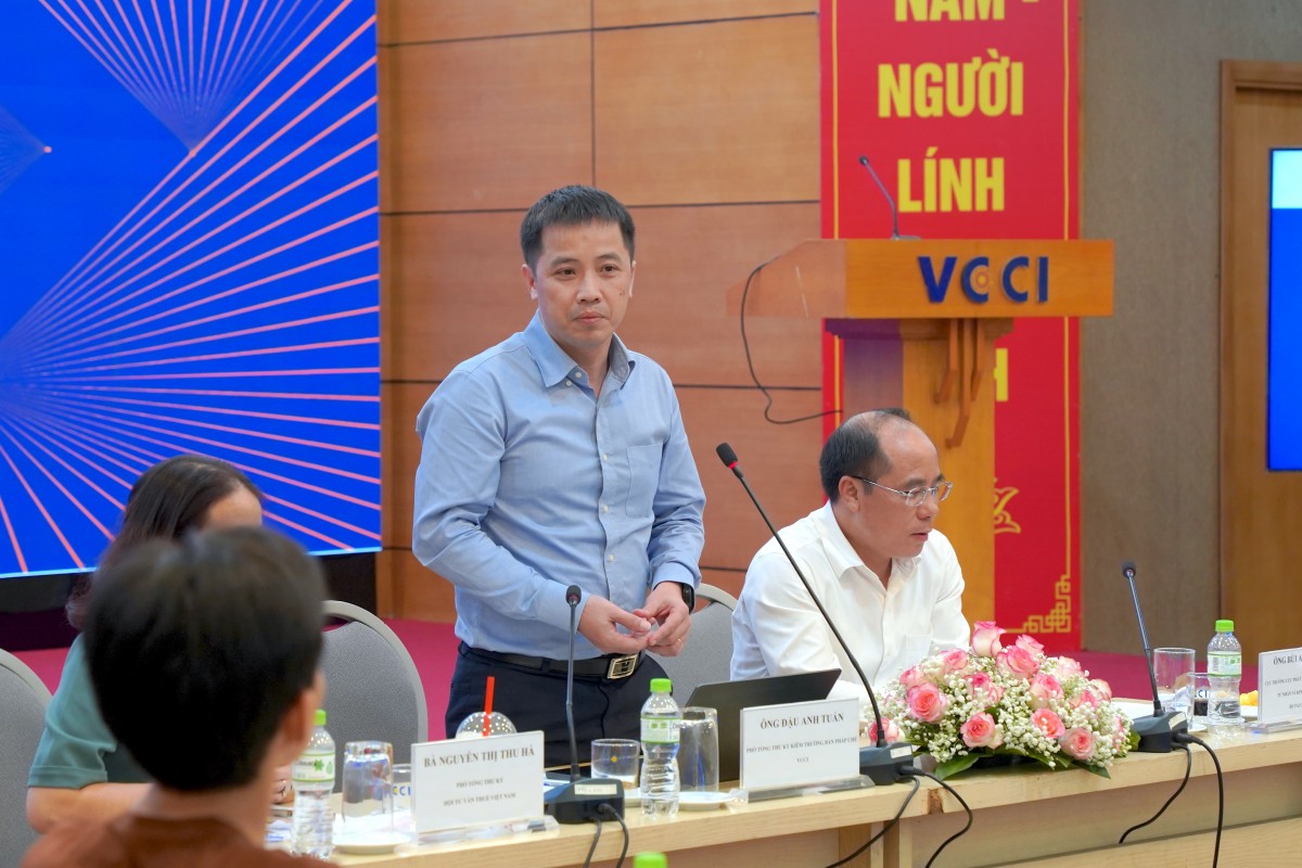 Ông Đậu Anh Tuấn cho biết VCCI sẽ tiếp tục khảo sát, tổng hợp vướng mắc của hộ kinh doanh để kiến nghị Chính phủ, Quốc hội và các cơ quan liên quan.