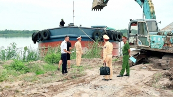 Hưng Yên: Kiểm tra các điểm xung yếu trên sông Luộc trước mùa mưa lũ