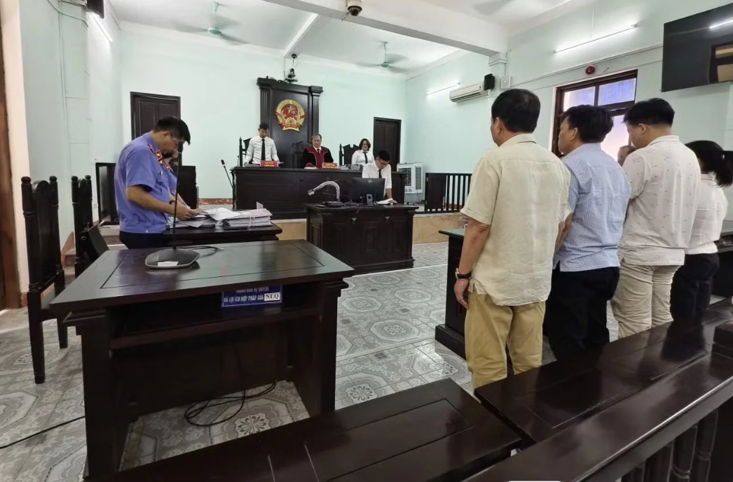 phiên toà xét xử