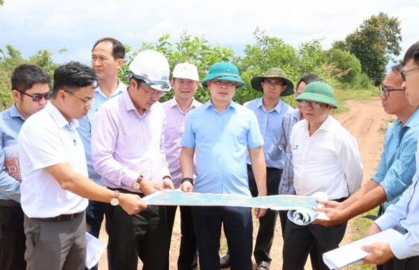 Rà soát, tháo gỡ vướng mắc dự án kè chống sạt lở sông Krông Pách xây dựng đê bao ngăn lũ