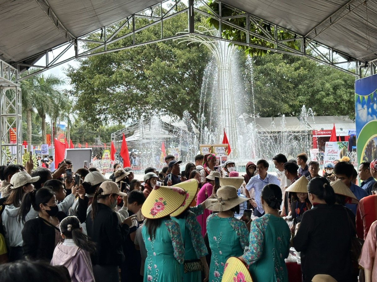 Xã Krông Năng rộn ràng hòa nhịp cùng Lễ hội sầu riêng Đắk Lắk 2026 Xã Krông Năng rộn ràng hòa nhịp cùng Lễ hội sầu riêng Đắk Lắk 2026