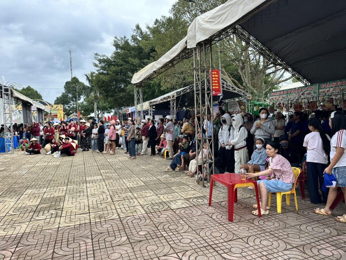 Xã Krông Năng rộn ràng hòa nhịp cùng Lễ hội sầu riêng Đắk Lắk 2026 Xã Krông Năng rộn ràng hòa nhịp cùng Lễ hội sầu riêng Đắk Lắk 2026