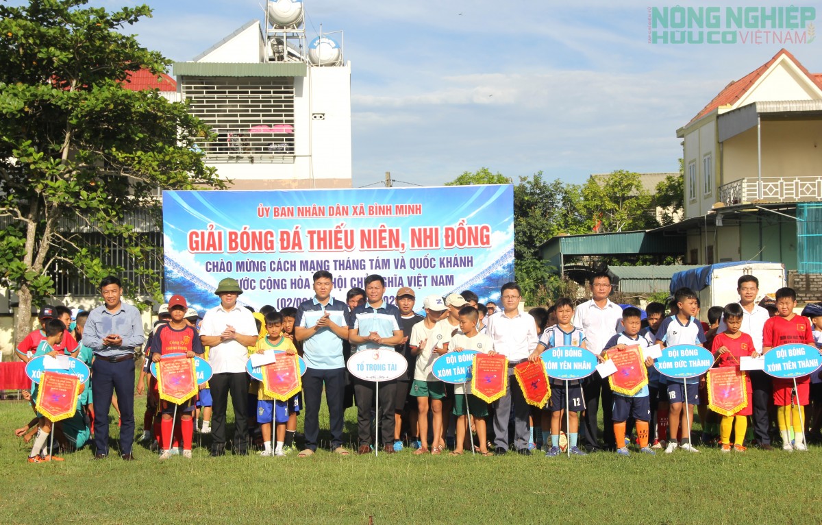 Xã Bình Minh từng bừng khai mạc giải bóng đá thiếu niên, nhi đồng chào mừng Quốc khánh 2/9 Xã Bình Minh từng bừng khai mạc giải bóng đá thiếu niên, nhi đồng chào mừng Quốc khánh 2/9