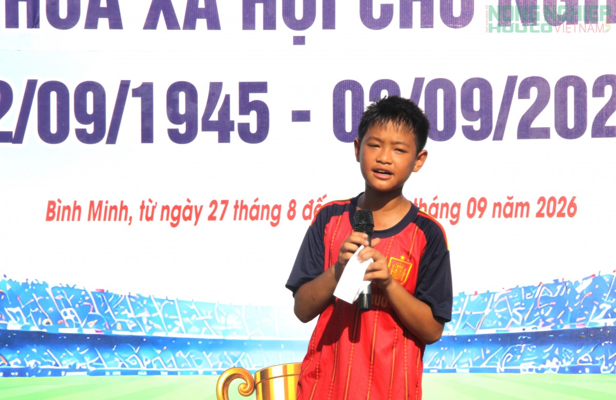 Xã Bình Minh từng bừng khai mạc giải bóng đá thiếu niên, nhi đồng chào mừng Quốc khánh 2/9