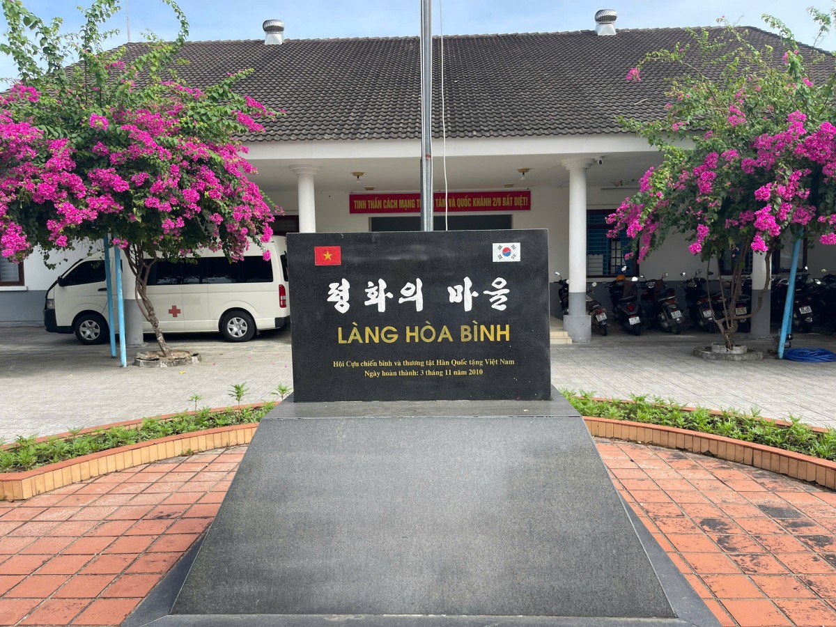 Làng Hòa Bình Quảng Nam là nơi thực hiện công tác chăm sóc, nuôi dưỡng và hỗ trợ các đối tượng yếu thế trên địa bàn.