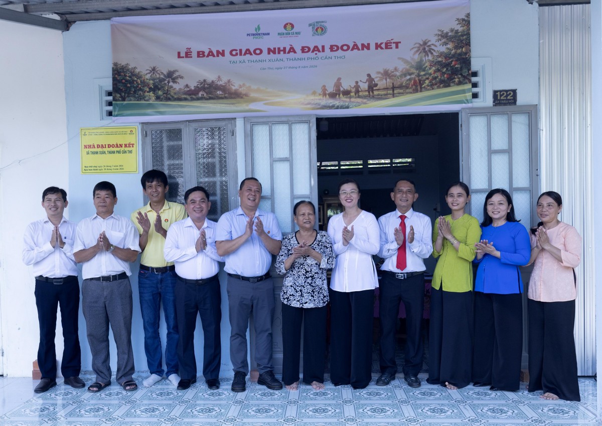 Phân bón Cà Mau trao tặng 55 mái ấm tại xã Thạnh Xuân, thành phố Cần Thơ