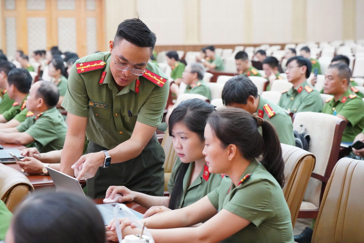 CATP Huế thúc đẩy đổi mới, sáng tạo trong cải cách hành chính vì nhân dân phục vụ