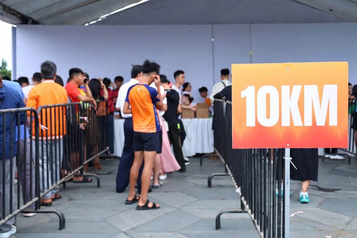 Tuy Hòa sôi động ngày Quốc khánh với giải chạy đón bình minh và đêm hội sầu riêng 2026