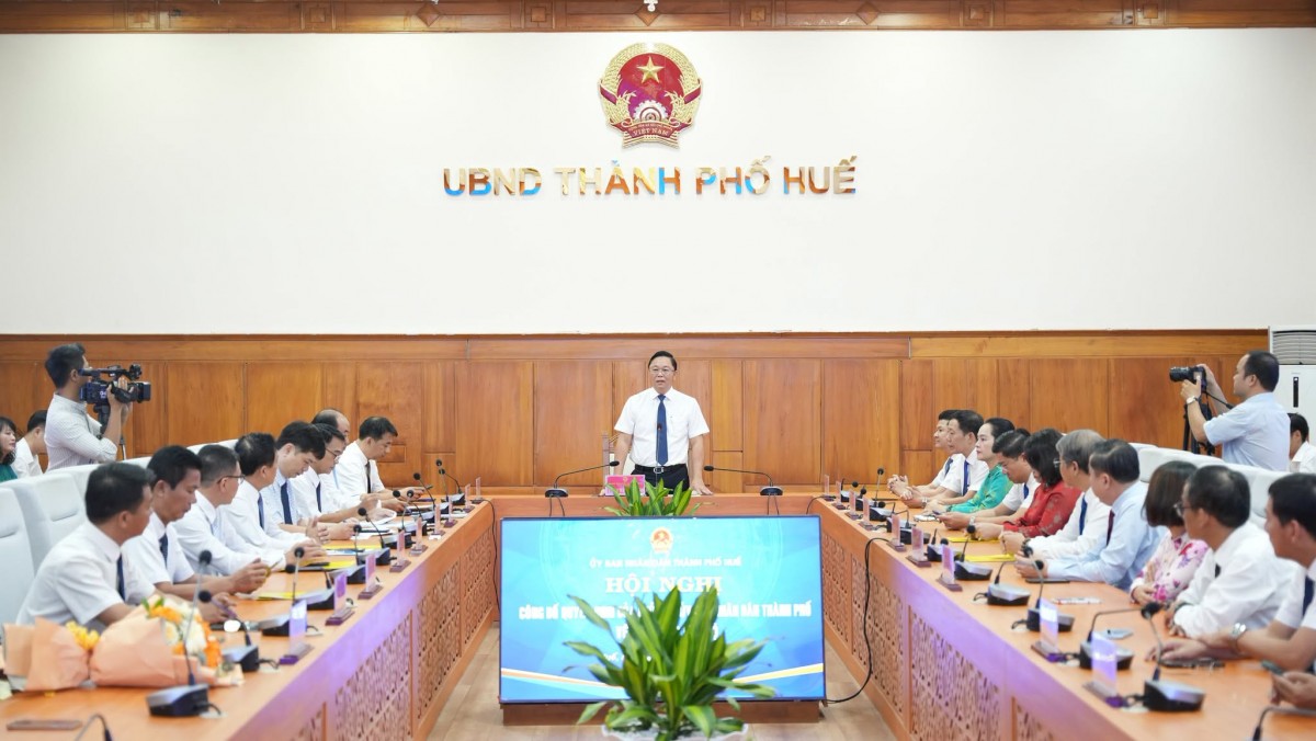 công tác cán bộ
