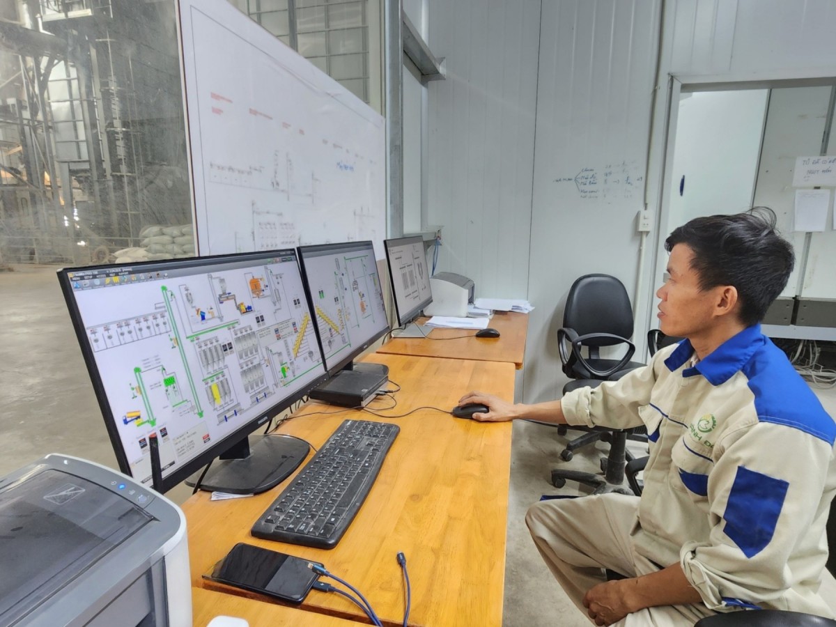 Nâng giá trị chăn nuôi từ chất lượng thức ăn và an toàn sinh học