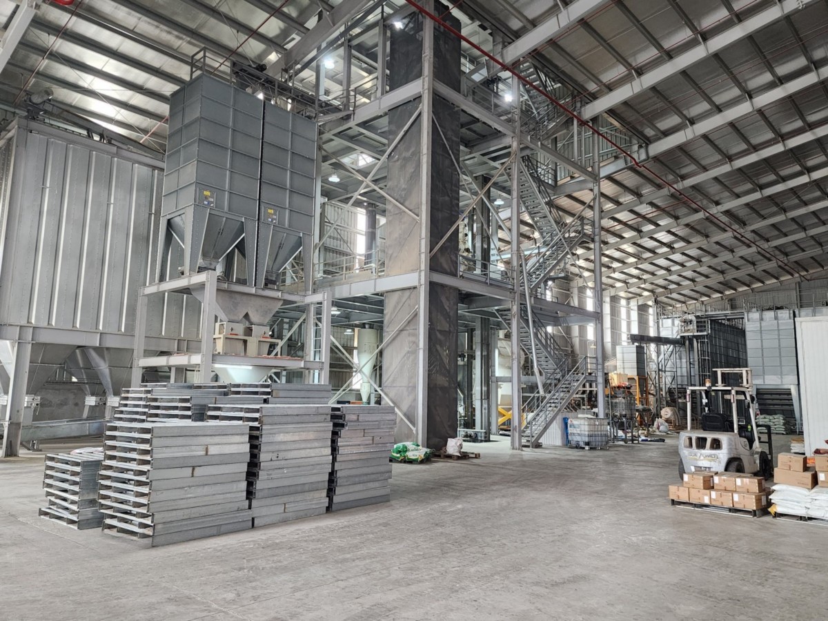 Nâng giá trị chăn nuôi từ chất lượng thức ăn và an toàn sinh học