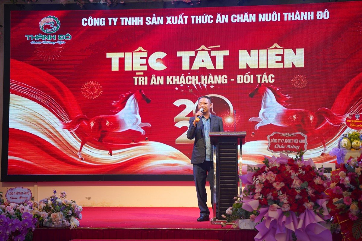 Ông Nguyễn Văn Thành, Tổng Giám đốc Công ty TNHH Sản xuất Thức ăn Chăn nuôi Thành Đô phát biểu khai mạc chương trình.