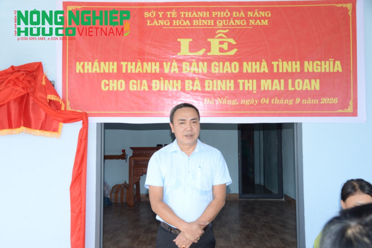 Ông Nguyễn Thành Trung, Bí thư Chi bộ, Giám đốc Làng Hòa Bình Quảng Nam phát biểu tại lễ bàn giao nhà tình nghĩa. Ông Nguyễn Thành Trung, Bí thư Chi bộ, Giám đốc Làng Hòa Bình Quảng Nam phát biểu tại lễ bàn giao nhà tình nghĩa.