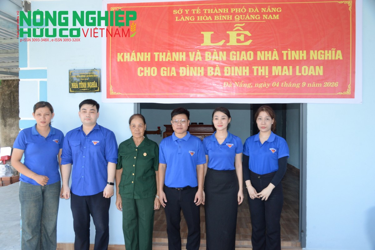 Tuổi trẻ Làng Hòa Bình Quảng Nam chung tay lan tỏa tinh thần sẻ chia tại lễ trao nhà tình nghĩa. Tuổi trẻ Làng Hòa Bình Quảng Nam chung tay lan tỏa tinh thần sẻ chia tại lễ trao nhà tình nghĩa.