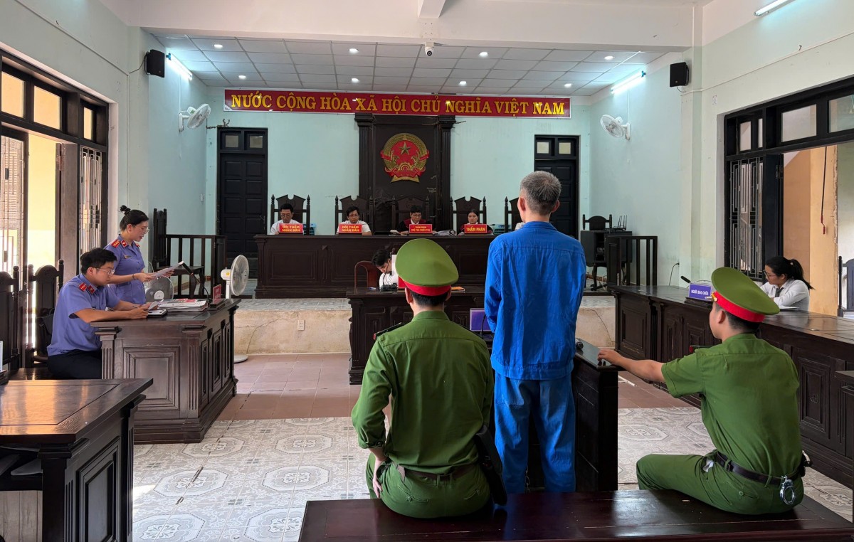 phiên toà xét xử
