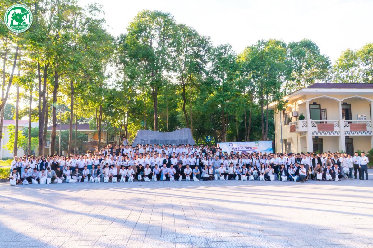 ĐH Nông Lâm - ĐH Huế: Khoa Chăn nuôi Thú y chào đón 353 tân sinh viên Khóa 60 ĐH Nông Lâm - ĐH Huế: Khoa Chăn nuôi Thú y chào đón 353 tân sinh viên Khóa 60