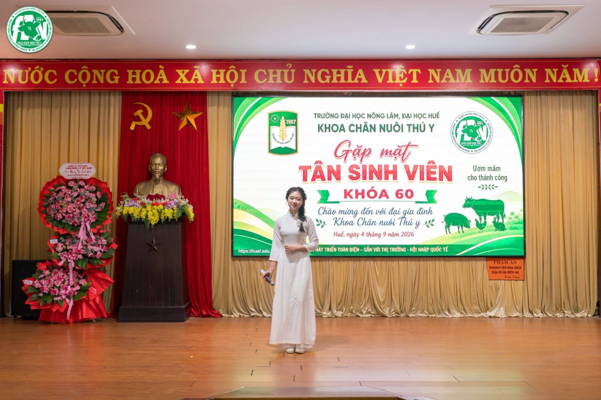 ĐH Nông Lâm - ĐH Huế: Khoa Chăn nuôi Thú y chào đón 353 tân sinh viên Khóa 60