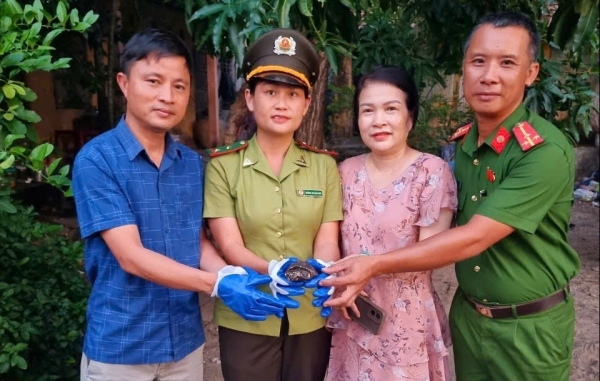 Tp. Huế: Người dân Thuận An tự nguyện giao nộp cá thể động vật quý hiếm