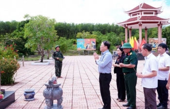 Chủ tịch UBND tỉnh Gia Lai thăm, động viên lực lượng thực hiện Chiến dịch 500 ngày đêm