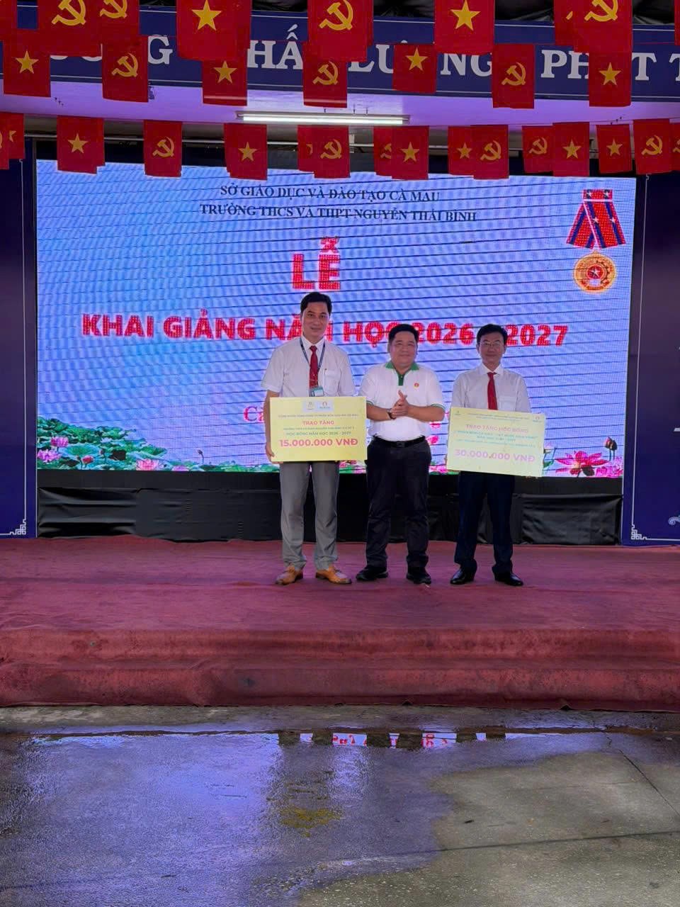 Phân bón Cà Mau dành gần 2 tỷ đồng tiếp sức học sinh, sinh viên năm học 2026 - 2027