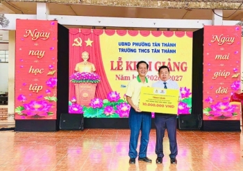 Phân bón Cà Mau dành gần 2 tỷ đồng tiếp sức học sinh, sinh viên năm học 2026 - 2027