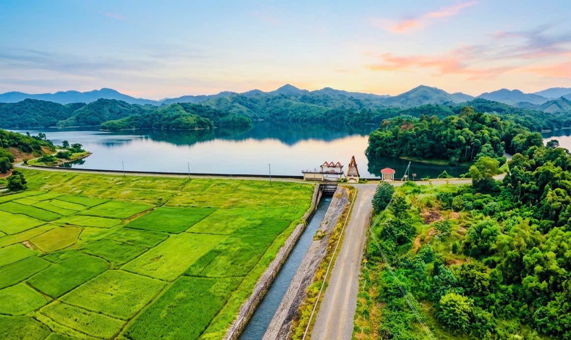 Lâm Đồng yêu cầu bổ sung hồ sơ dự án đường qua kênh hồ Đắk Lô