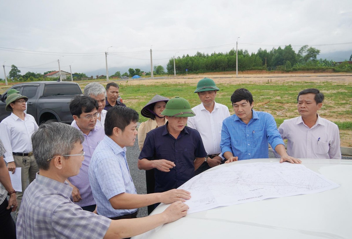 Quảng Trị: Kiểm tra Dự án di dời dân khẩn cấp ra khỏi vùng sạt lở núi, sạt lở bờ sông Gianh