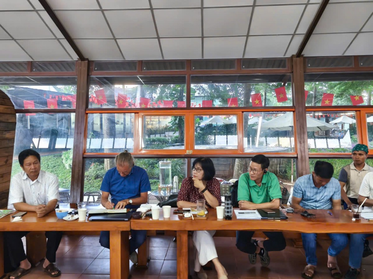 Tập huấn lớp trồng cà phê nông lâm kết hợp và chuyển đổi trang trại theo bộ tiêu chuẩn Hữu cơ Naturland