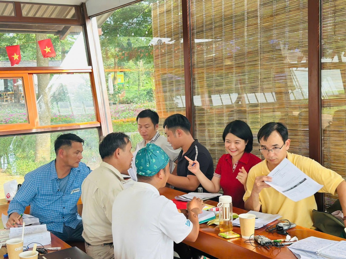 Tập huấn lớp trồng cà phê nông lâm kết hợp và chuyển đổi trang trại theo bộ tiêu chuẩn Hữu cơ Naturland