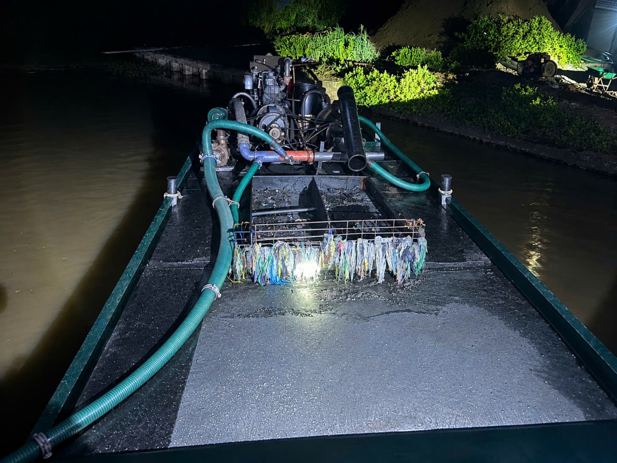 Vĩnh Long: Phát hiện ghe chở khoảng 40 m³ cát chưa chứng minh được nguồn gốc