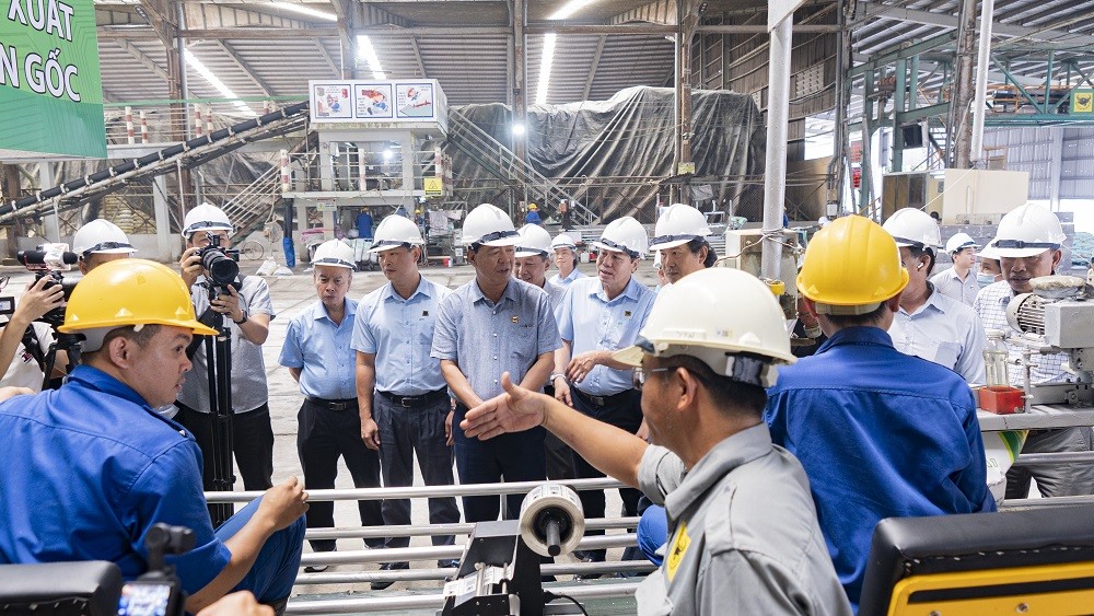 Bình Điền đưa “căn cước số” lên từng bao phân bón Đầu Trâu