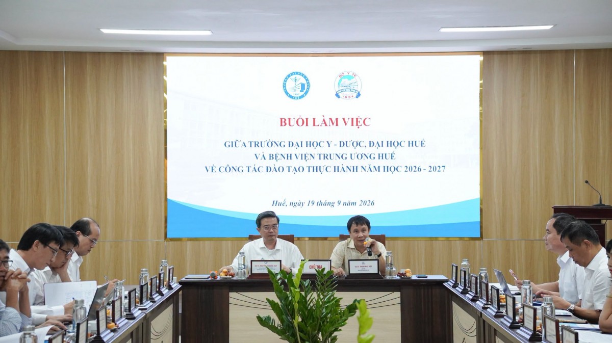 Tp. Huế: Hợp tác Viện - Trường, chuẩn hoá đào tạo vì nguồn nhân lực y tế chất lượng cao
