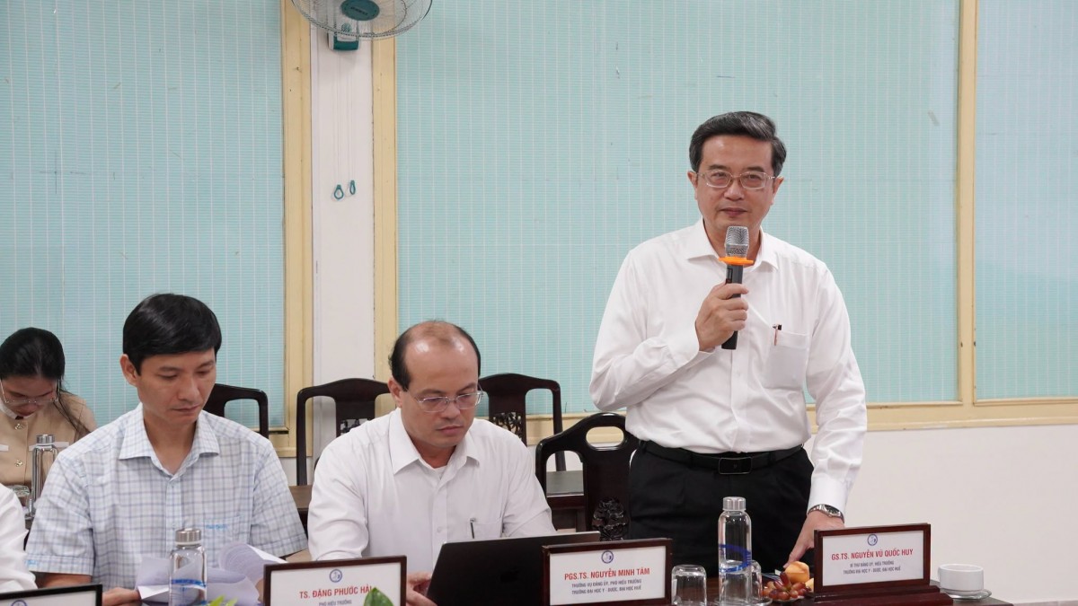 Tp. Huế: Hợp tác Viện - Trường, chuẩn hoá đào tạo vì nguồn nhân lực y tế chất lượng cao