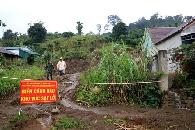 Xã Quảng Sơn cảnh báo các điểm có nguy cơ sạt lở, ngập lụt và mất an toàn giao thông