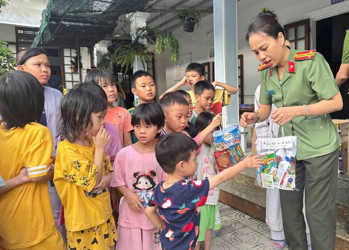 Từ những món quà Trung thu đến hành trình gieo mầm yêu thương