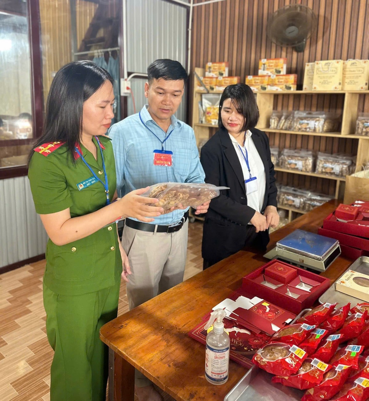 Xã Ea Kar tăng cường kiểm tra an toàn thực phẩm dịp Tết Trung thu năm 2026 trên địa bàn