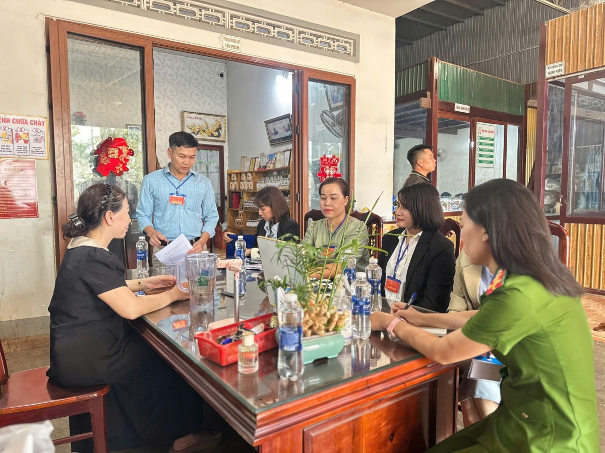 Xã Ea Kar tăng cường kiểm tra an toàn thực phẩm dịp Tết Trung thu năm 2026 trên địa bàn