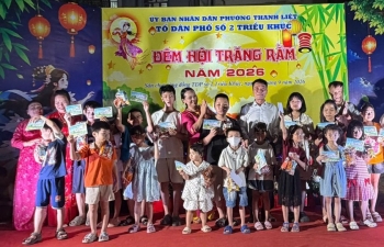Hà Nội: Tổ dân phố số 2 Triều Khúc trao 600 suất quà Trung thu cho thiếu nhi