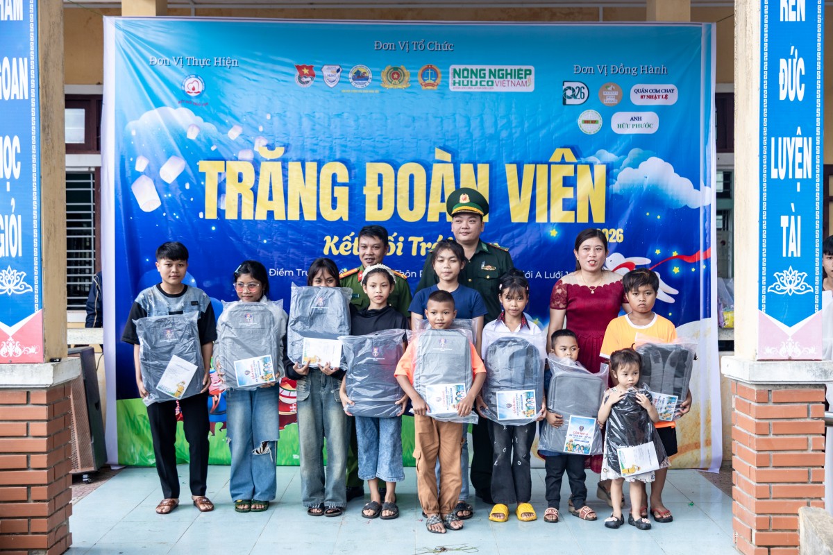 Trăng đoàn viên - Kết nối trái tim - Lan tỏa yêu thương nơi biên giới A Lưới