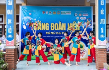 Trăng đoàn viên - Kết nối trái tim - Lan tỏa yêu thương nơi biên giới A Lưới